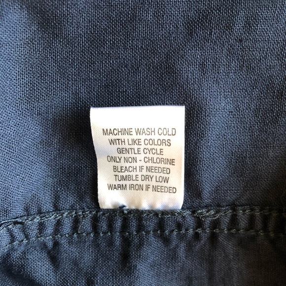 Earthbound Trading Blue Button Down Shirt Men’s Small Ikat Animal Print Cotton - Picture 6 of 7